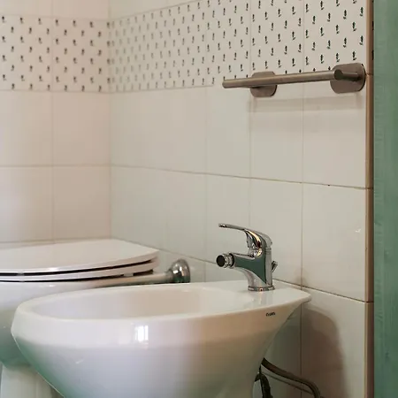 Pictadomus-magenta - Fermata Metroa A 300 Mt Apartamento *
