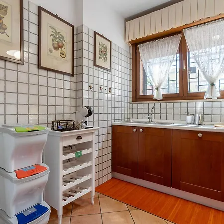 Pictadomus-magenta - Fermata Metroa A 300 Mt Apartamento